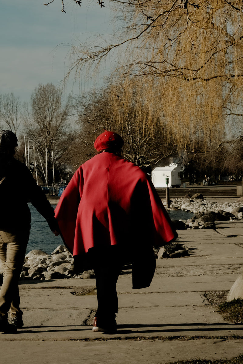 書架のマルシェ – The PERFUME OIL FACTORY